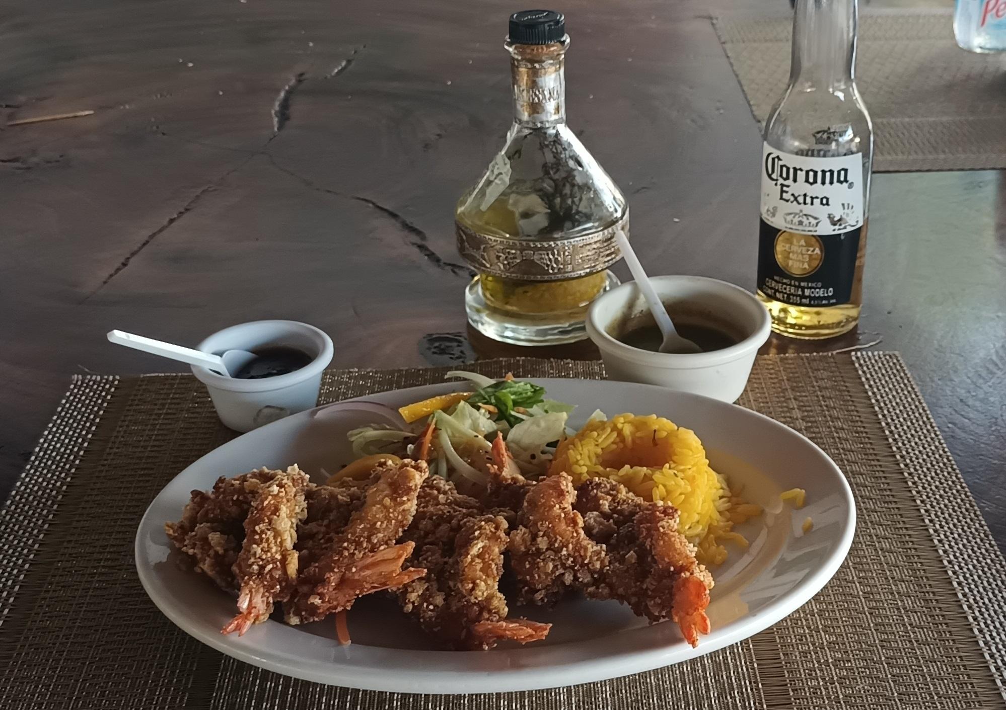camarones en costra de chicharron
